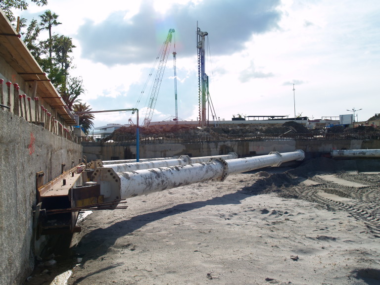 Izado de una armadura de pilotes